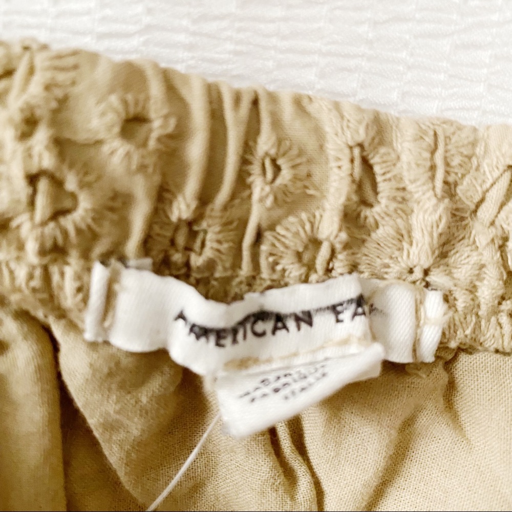 NWOT AEO Taupe Eyelet Lace Peplum Camisole With Shoulder Ties - Picture 6 of 9